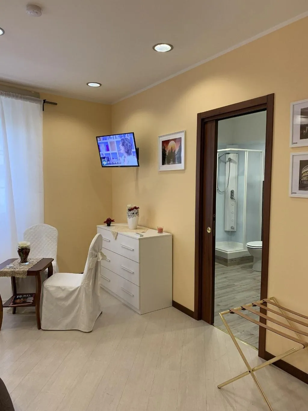 Room, Piazza Istria - Gh B&B, Rome