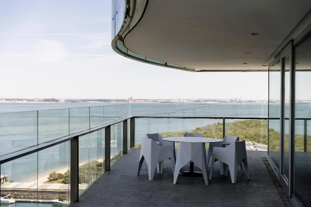 APARTMENT THREE BEDROOMS Room, Troia Design Hotel, Lisbon