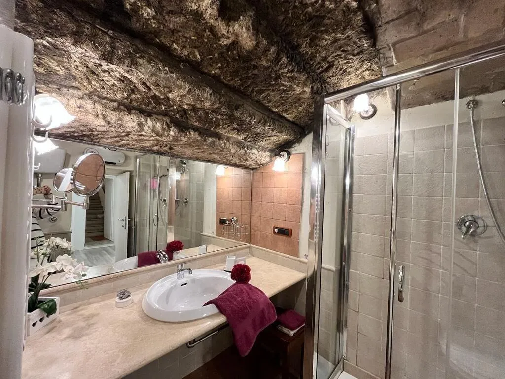 Room, Il Tempio Di Morfeo, Rome