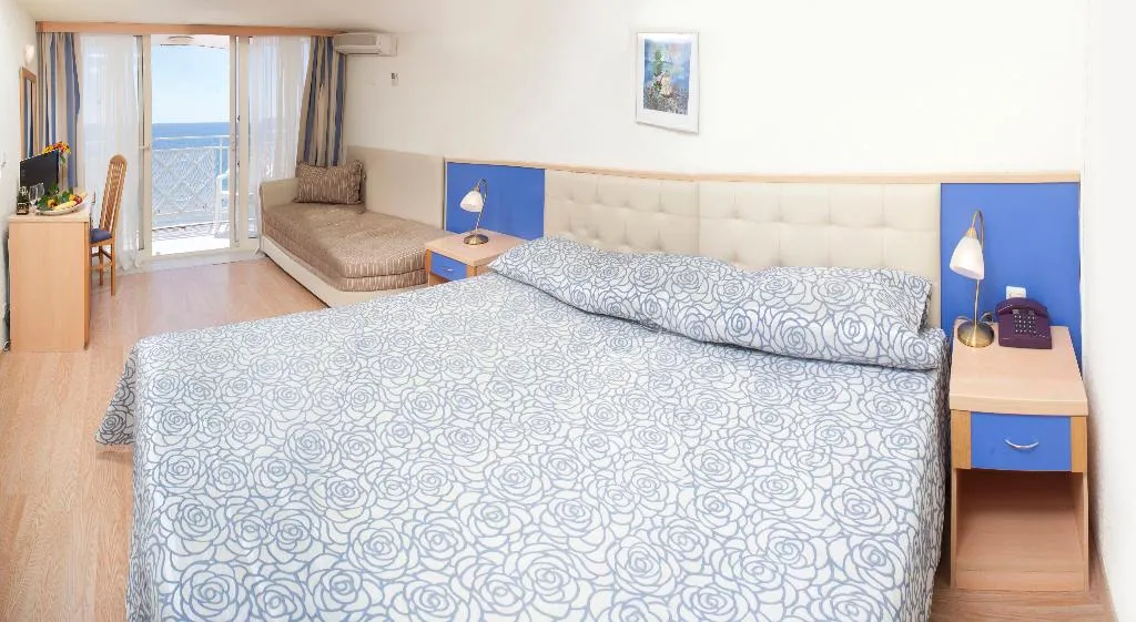 DOUBLE SINGLE USE PARK VIEW Room, Mura, Varna
