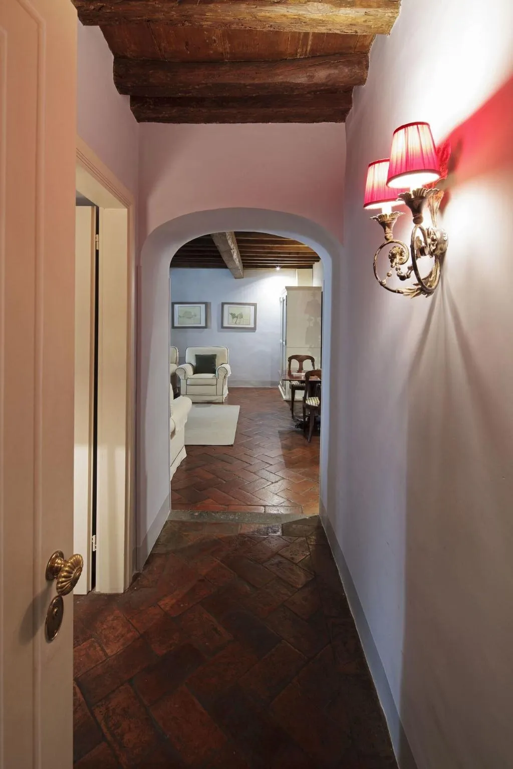 APARTMENT KING SIZE BED Room, Palazzo Di Camugliano, Florence
