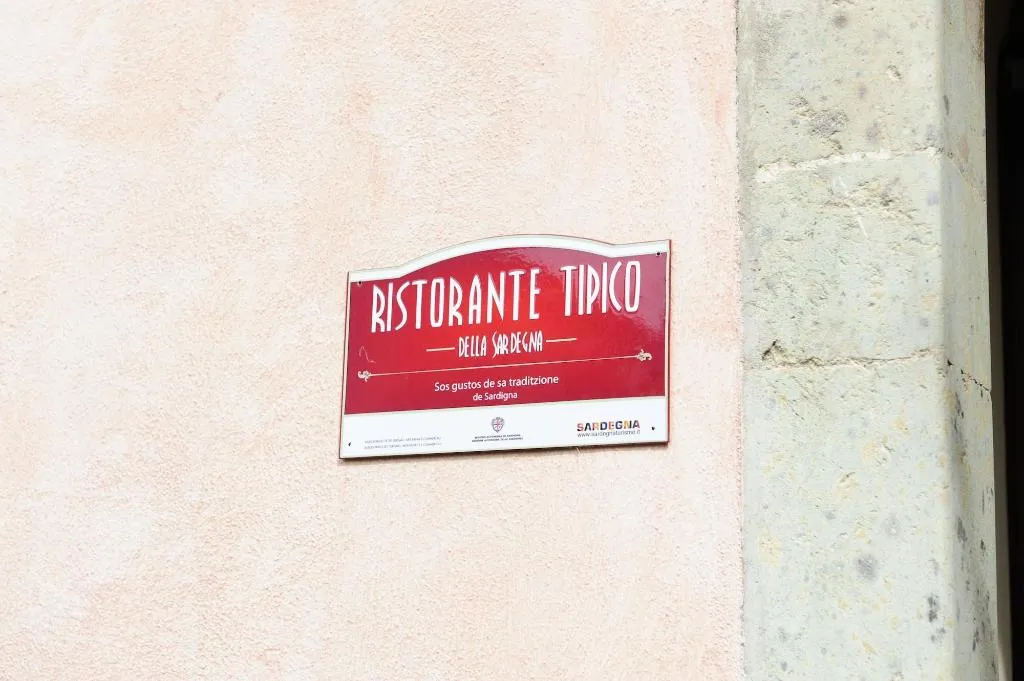 Sports and Entertainment, Sa Mola, Alghero