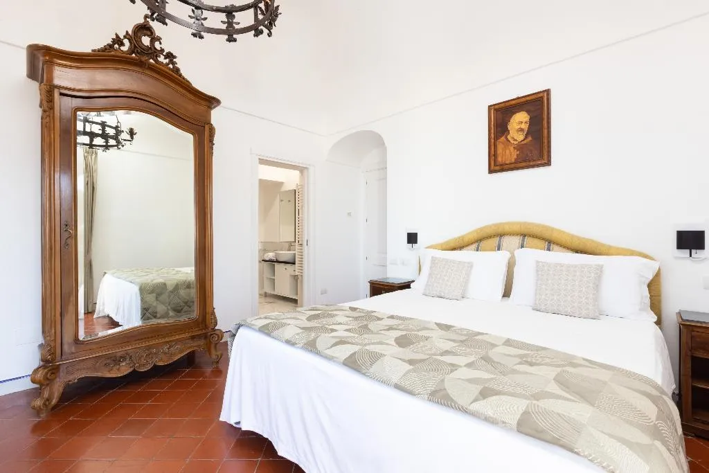 JUNIOR SUITE SEA VIEW Room, Oasi Olimpia Relais, Naples