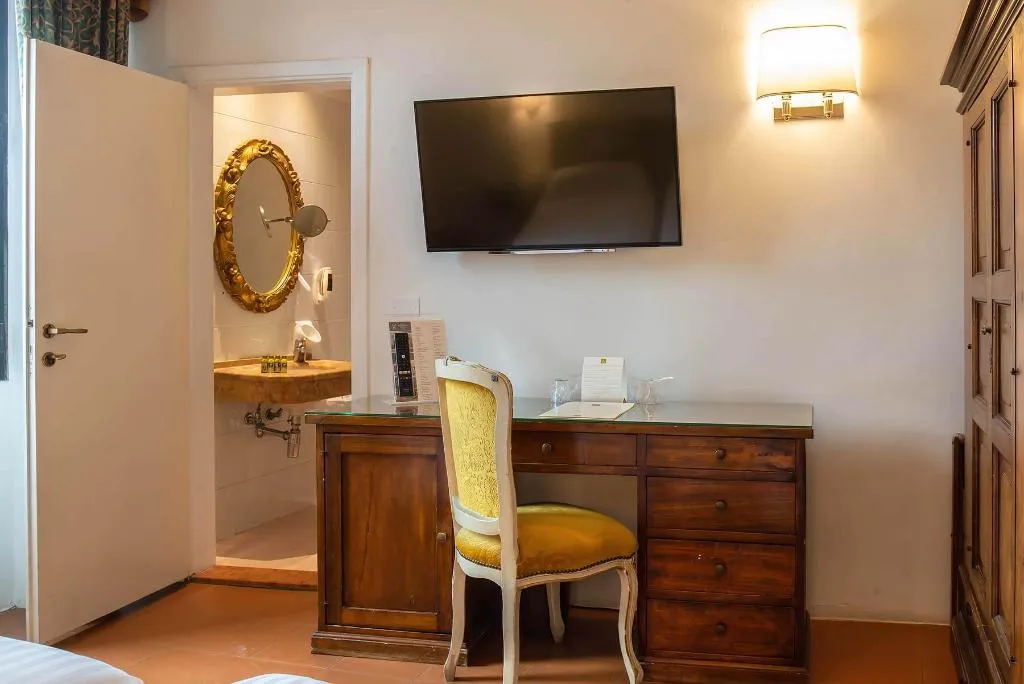 DOUBLE SINGLE USE STANDARD Room, Machiavelli Palace, Florence