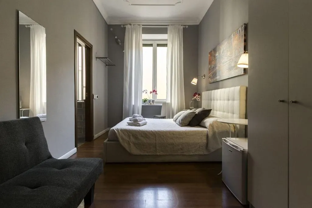 Room, Dulcis In Fundo, Rome