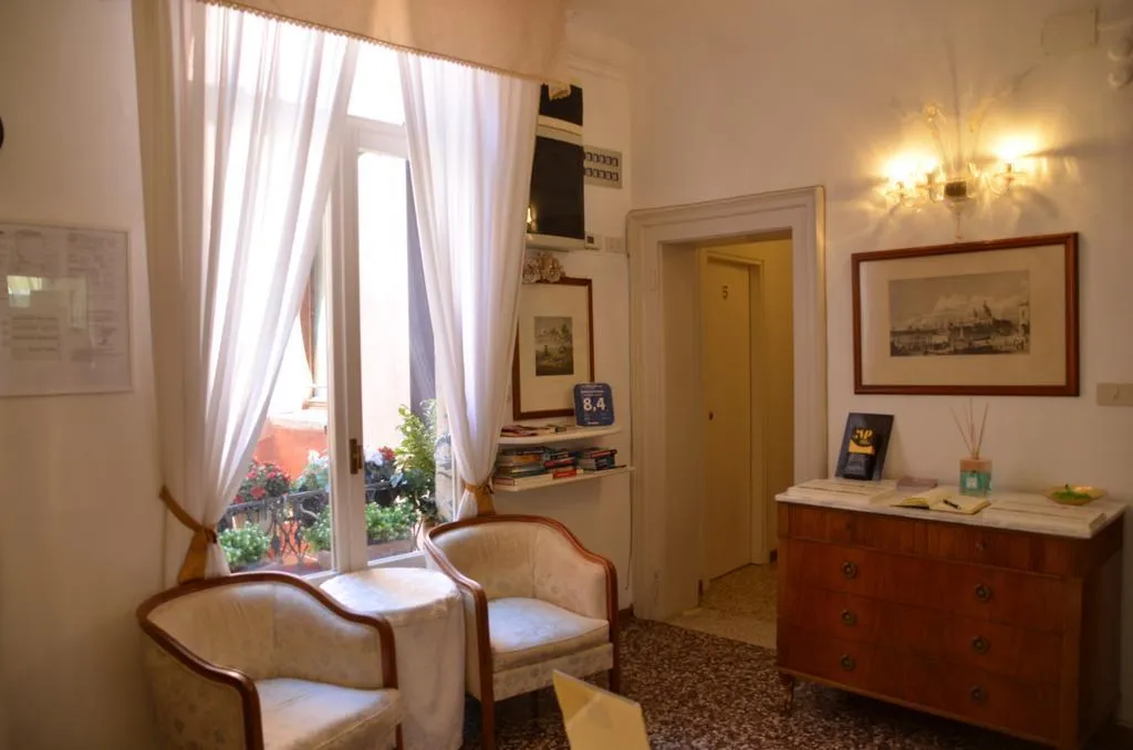 Lobby, Locanda Casa Petrarca, Venice