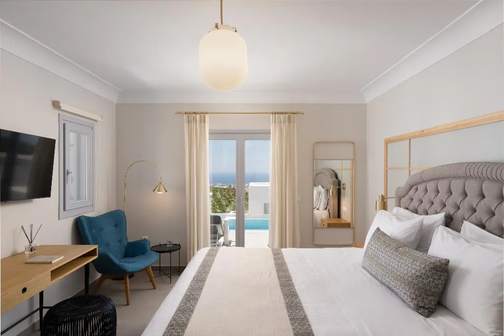 JUNIOR SUITE WITH JACUZZI Room, De Sol Hotel & Spa, Santorini