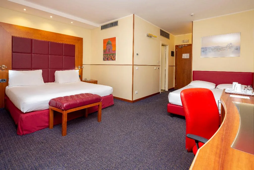 FAMILY ROOM STANDARD Room, Crowne Plaza Venice East Quarto D'altino, Venice