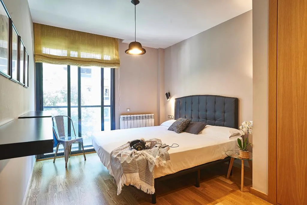 APARTMENT CAPACITY 5 TWO BEDROOMS Room, AinB Sagrada Familia Apartments, Barcelona