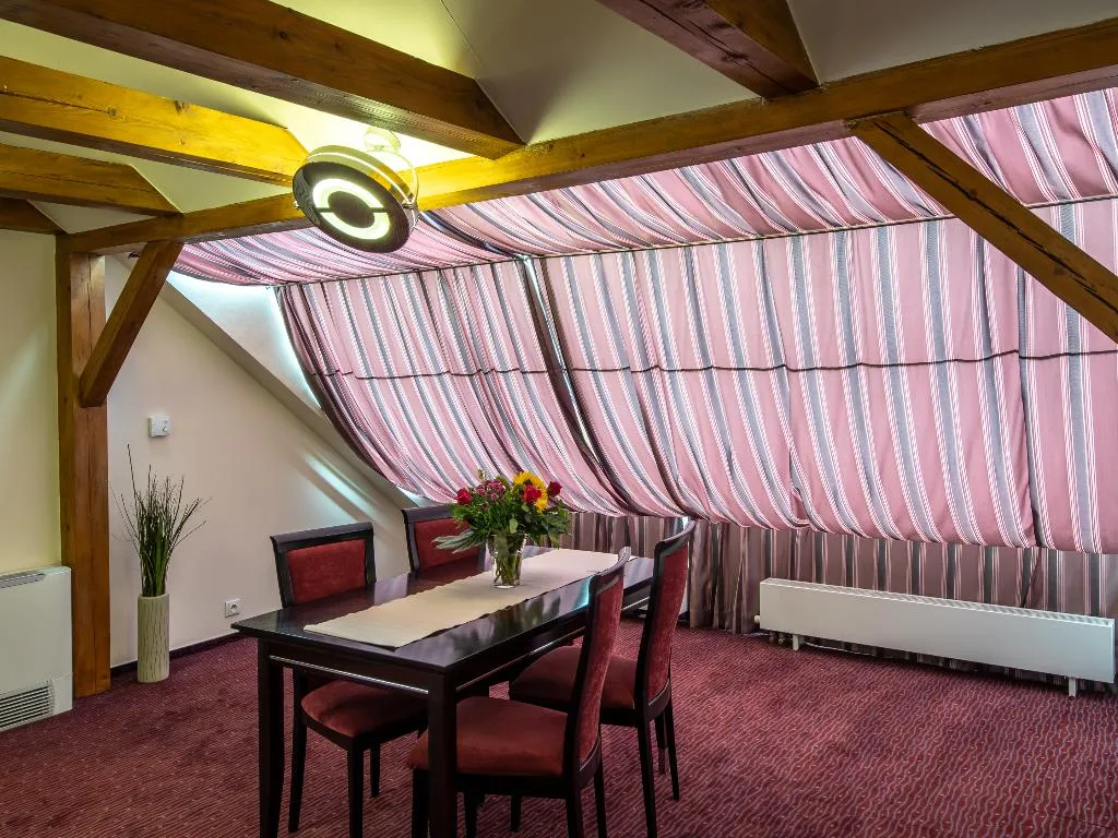 SUITE DELUXE Room, EA Hotel Embassy Prague, Prague