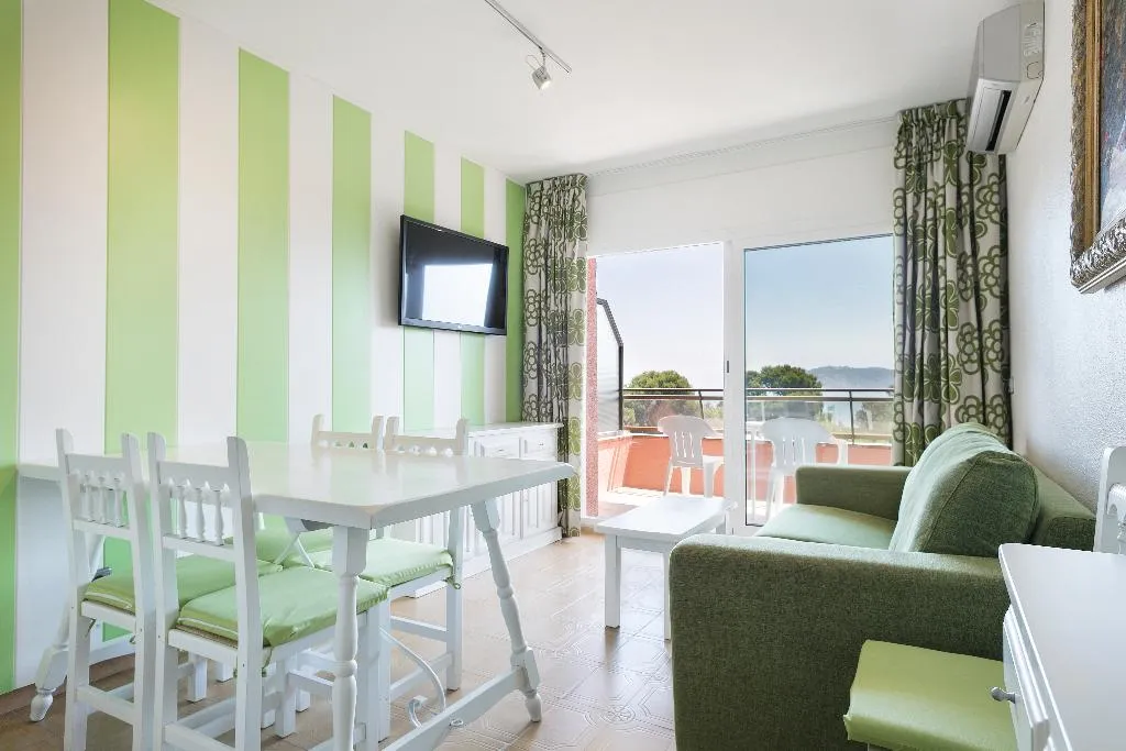 APARTMENT DUPLEX Room, Apartamentos Salles Beach, Costa Brava