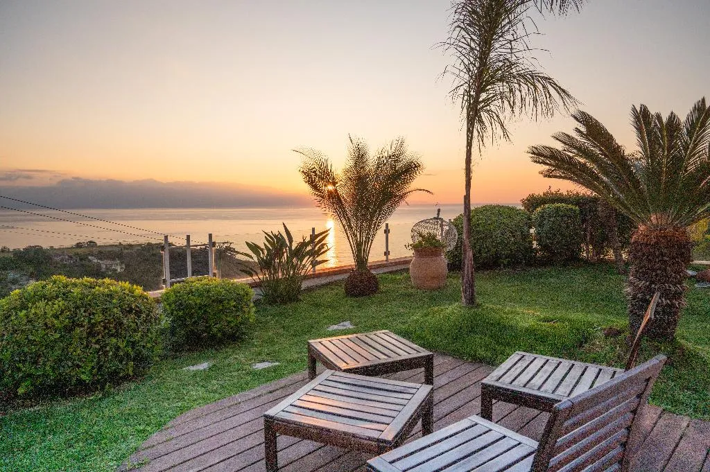 VILLA CAPACITY 8 Room, Villa Zagara Garden, Taormina