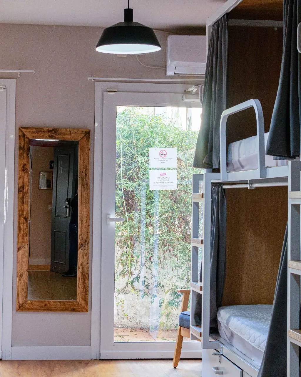 Bed in dormitory WITH SHARED BATHROOM Room, Factory Hostels Barcelona, Barcelona