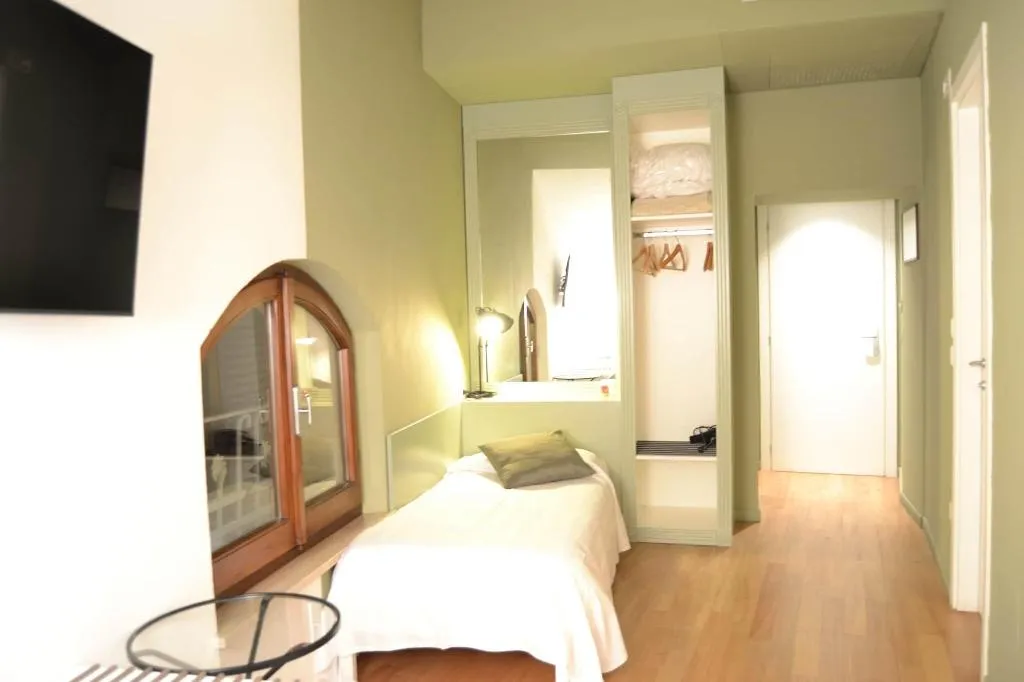 Room, Albergo Il Rientro, Perugia