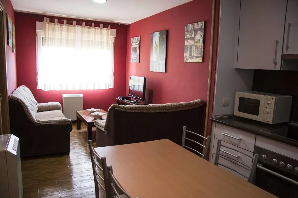 Room, Apartahotel Collarubio, Madrid