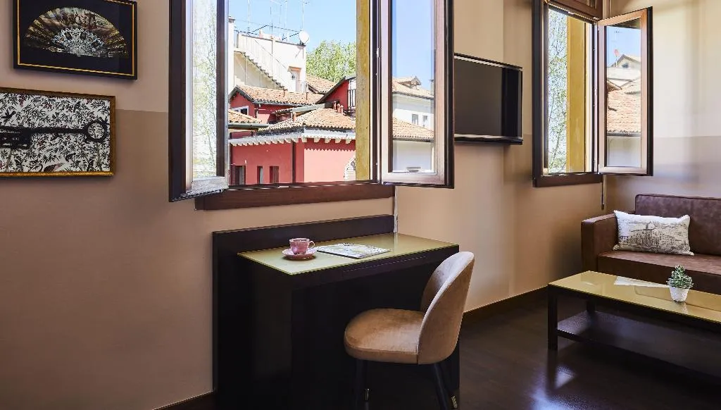 TWIN PREMIUM Room, Hotel Indigo Venice - Sant'Elena, Venice