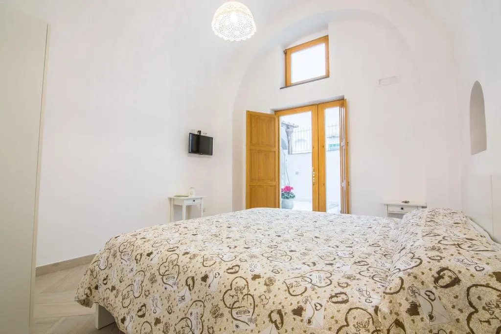 Room, Villa Mariagiovanna, Naples