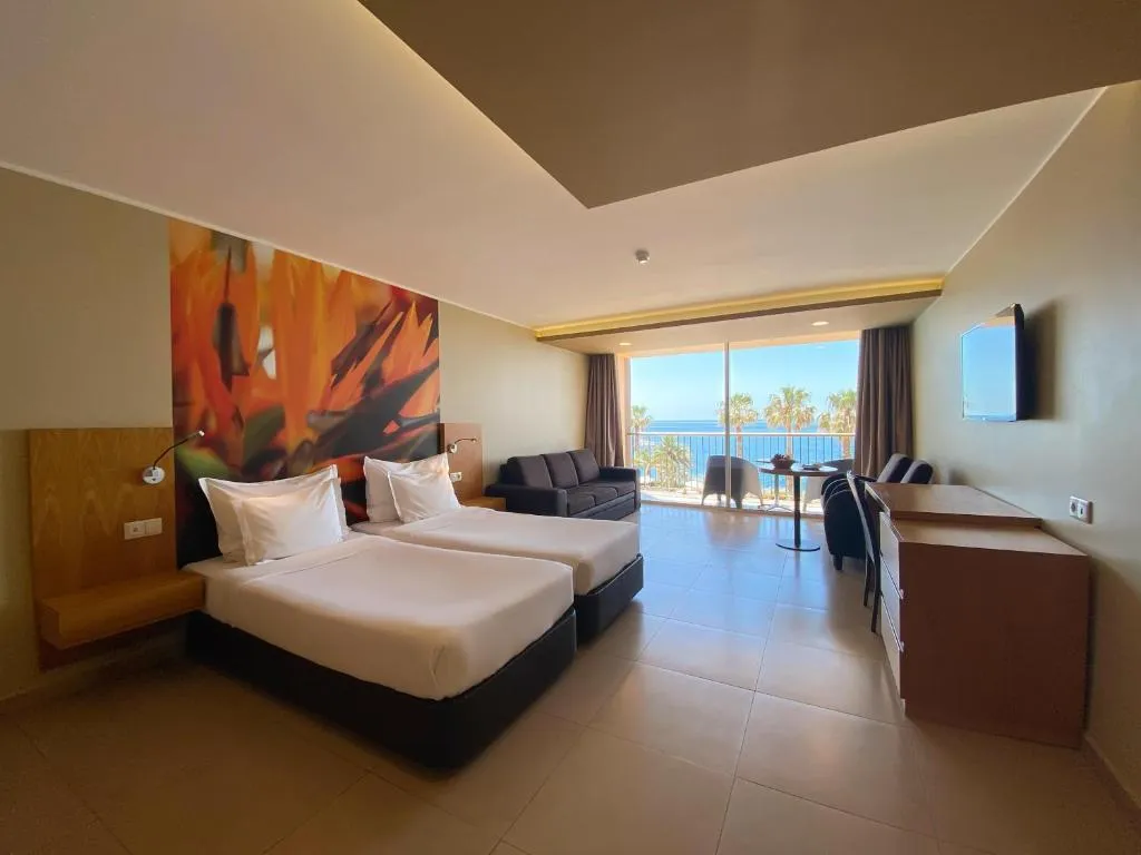 FAMILY ROOM CAPACITY 3 Room, The Views Oasis, Madeira