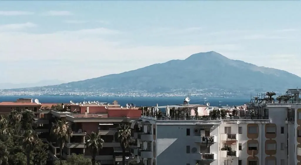 Room, B&B Sirentum, Naples