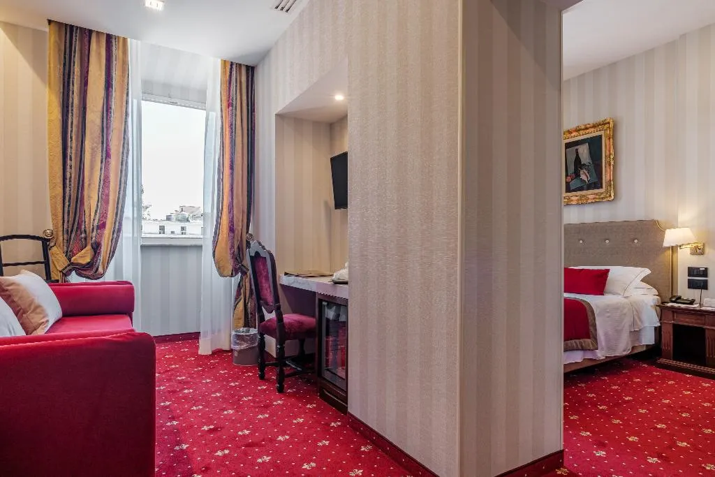 TRIPLE DELUXE Room, Nazionale, Rome