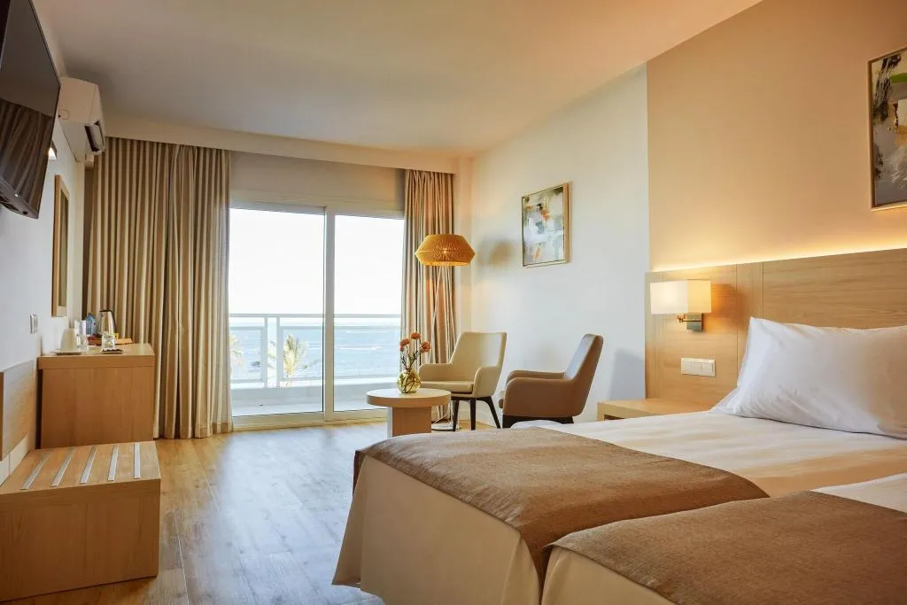 Room, Hotel Las Arenas Affiliated by Meliá, Costa Del Sol