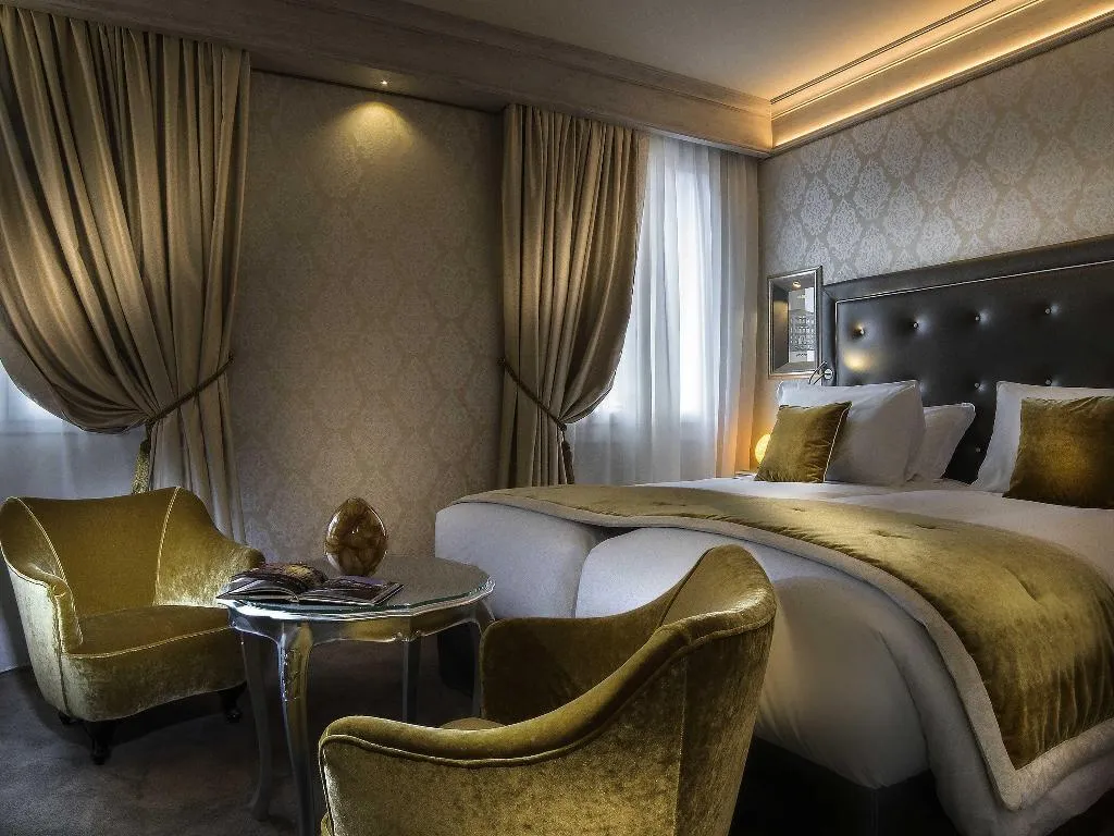 Double or Twin SUPERIOR KING BED Room, Papadopoli Hotel Venezia - MGallery Collection, Venice