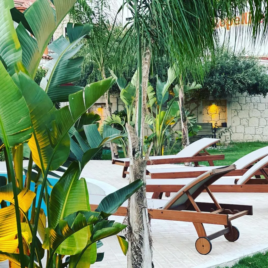 General view, Triangulo Hotel, Izmir