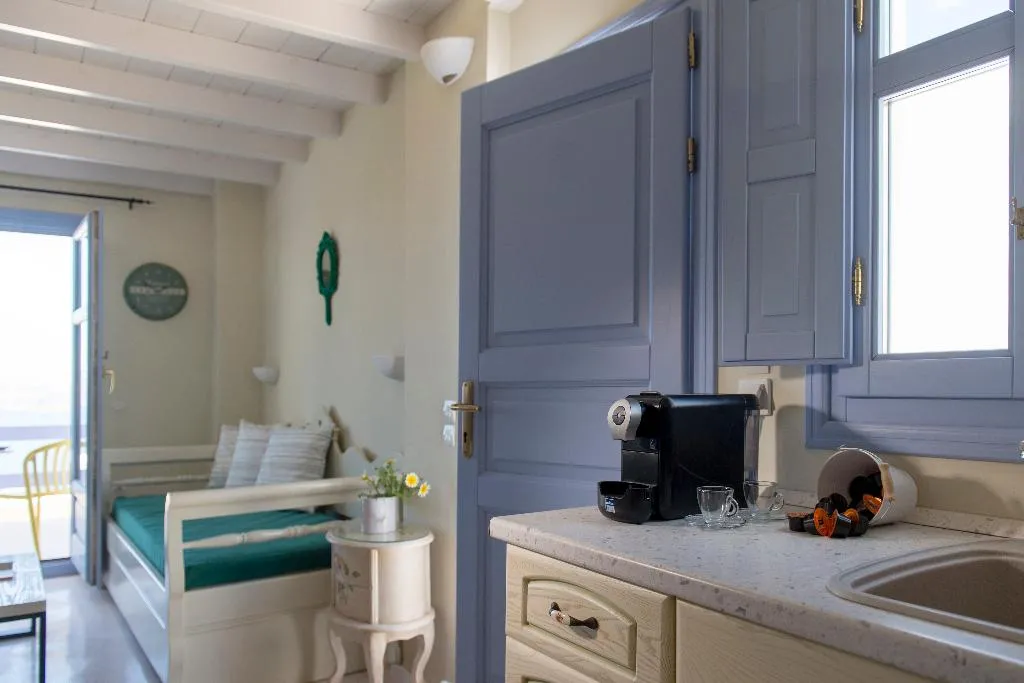 JUNIOR SUITE STANDARD Room, Earino Suites and Villas, Santorini