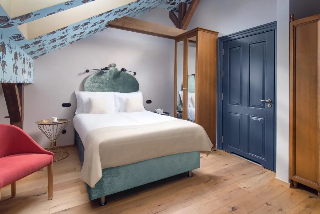 SINGLE DELUXE Room, Relais & Chateaux Hotel Quadrille - Adults Only, Gdansk