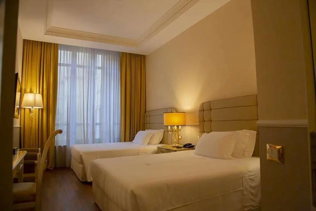 Room, Golden Tower Hotel & Spa, Florence