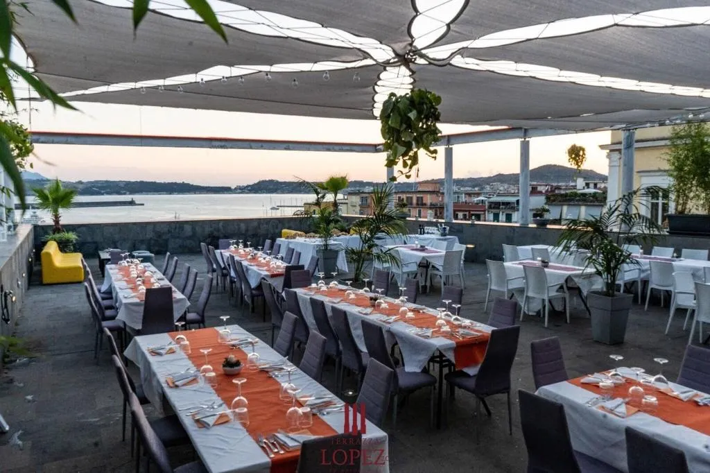 General view, Hotel Neronensis, Naples
