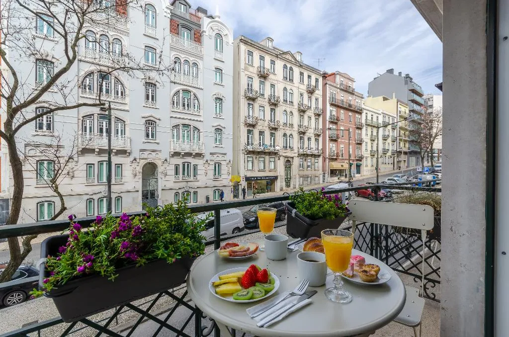DOUBLE WITH BALCONY Room, LX51 Lisbon Center - Studios & Suites by APT IIN, Lisbon