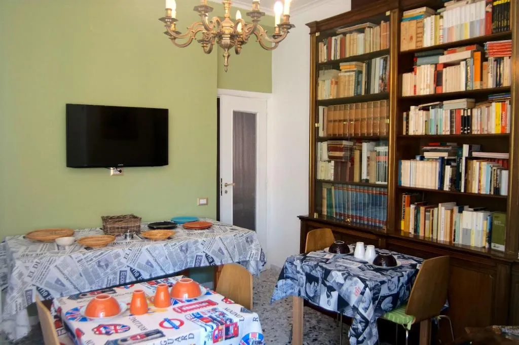 Restaurant, B&B Bibliotechina, Naples