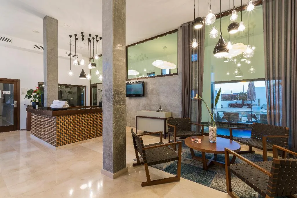 Sports and Entertainment, Grand Palladium White Island Resort & Spa, Ibiza