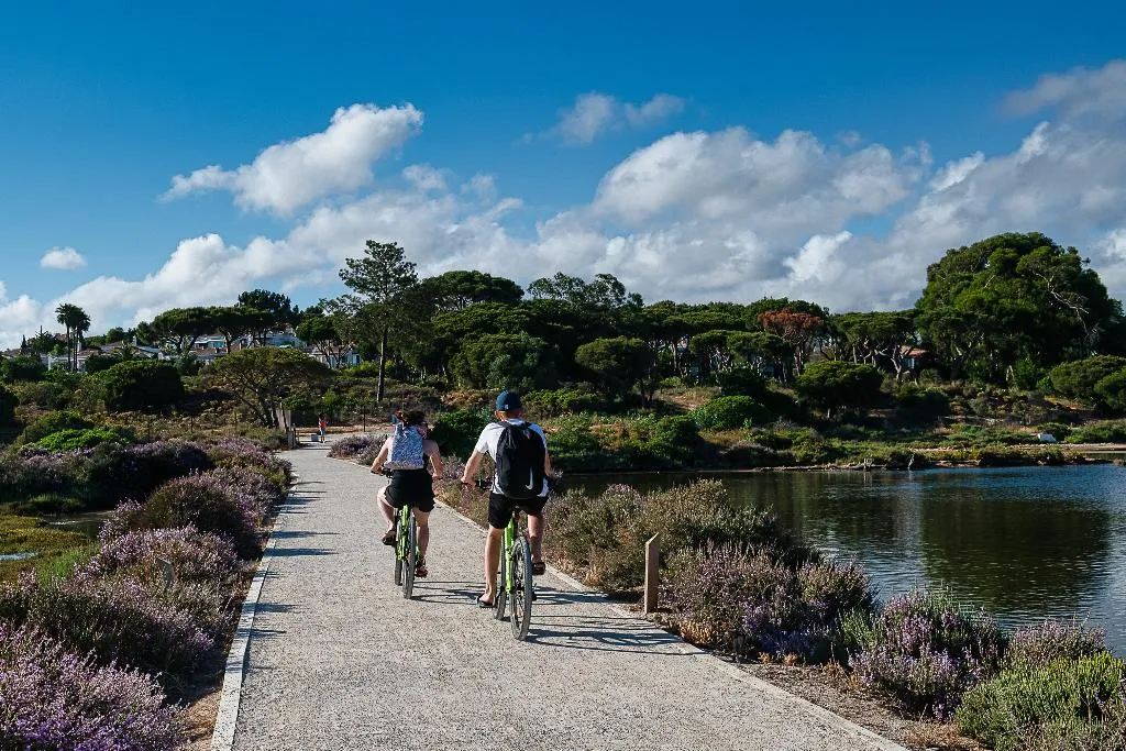 Sports and Entertainment, Domes Lake Algarve, Algarve