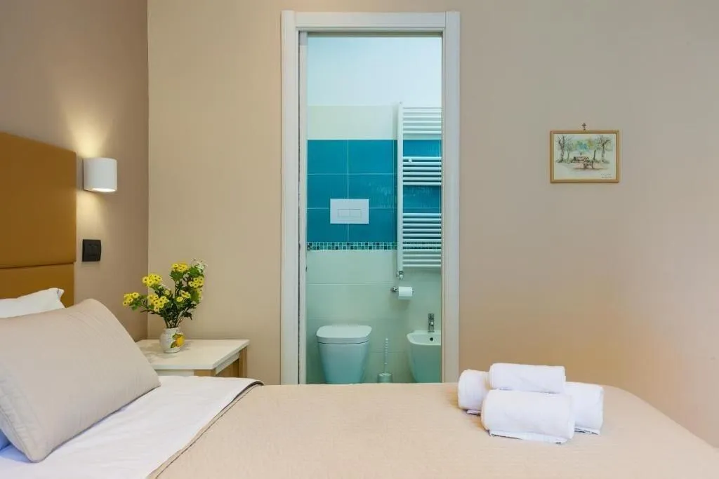 Room, B&B Giacomino, Naples