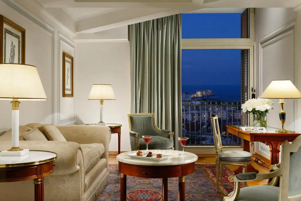 JUNIOR SUITE SEA VIEW Room, Grand Hotel Parker's, Naples