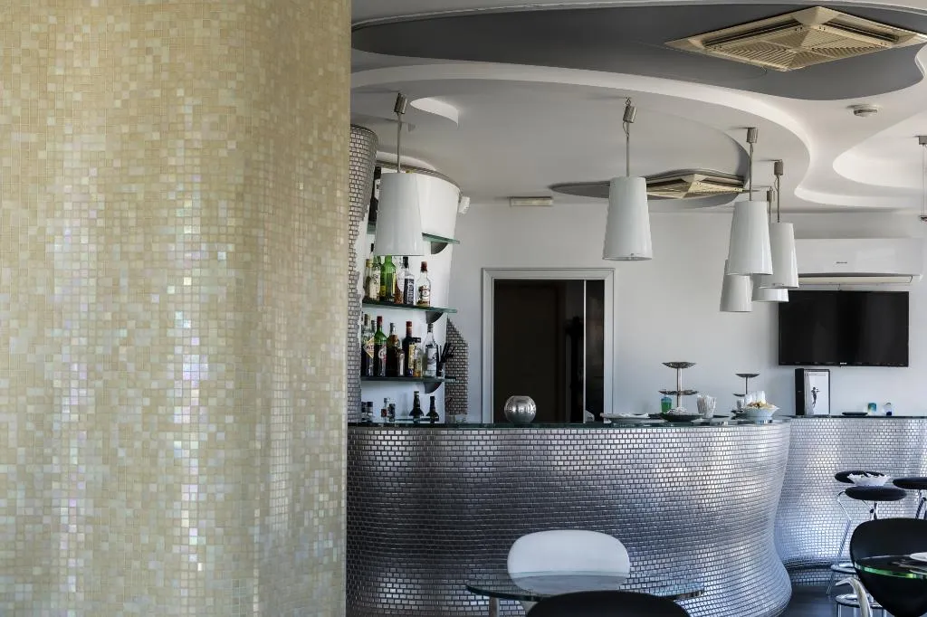 Bar, Kore, Catania