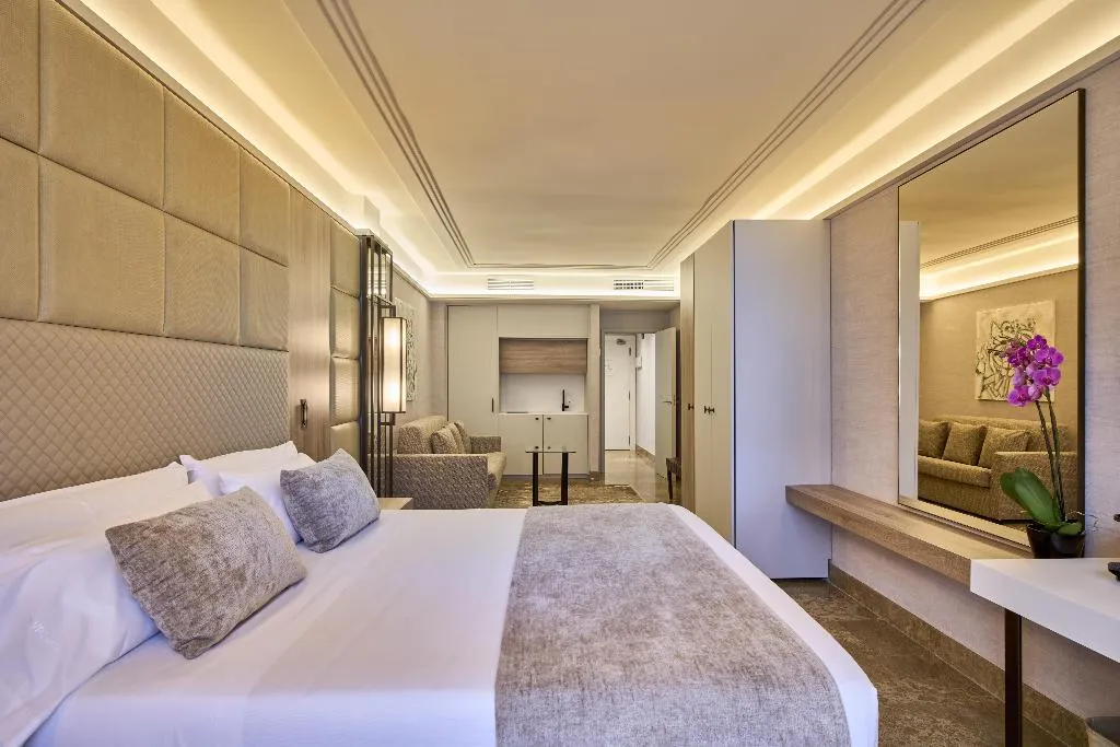 Room, VP Madroño, Madrid