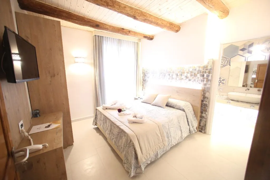 DOUBLE COMFORT Room, Relais Piazza del Plebiscito, Naples