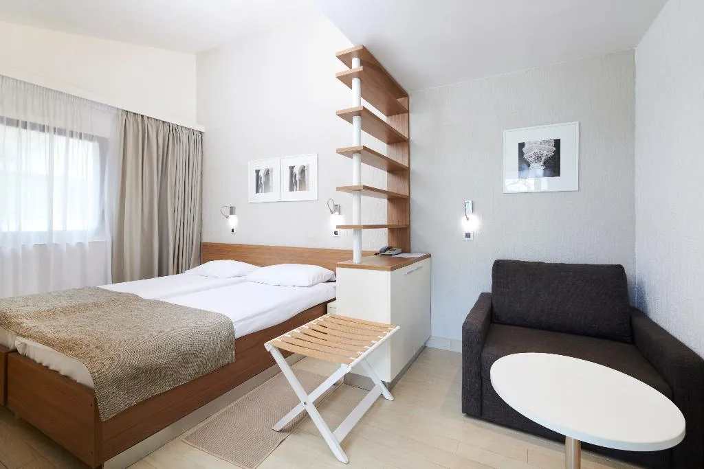 DOUBLE CLASSIC WITH TERRACE Room, Village Galijot Plava Laguna, Istria