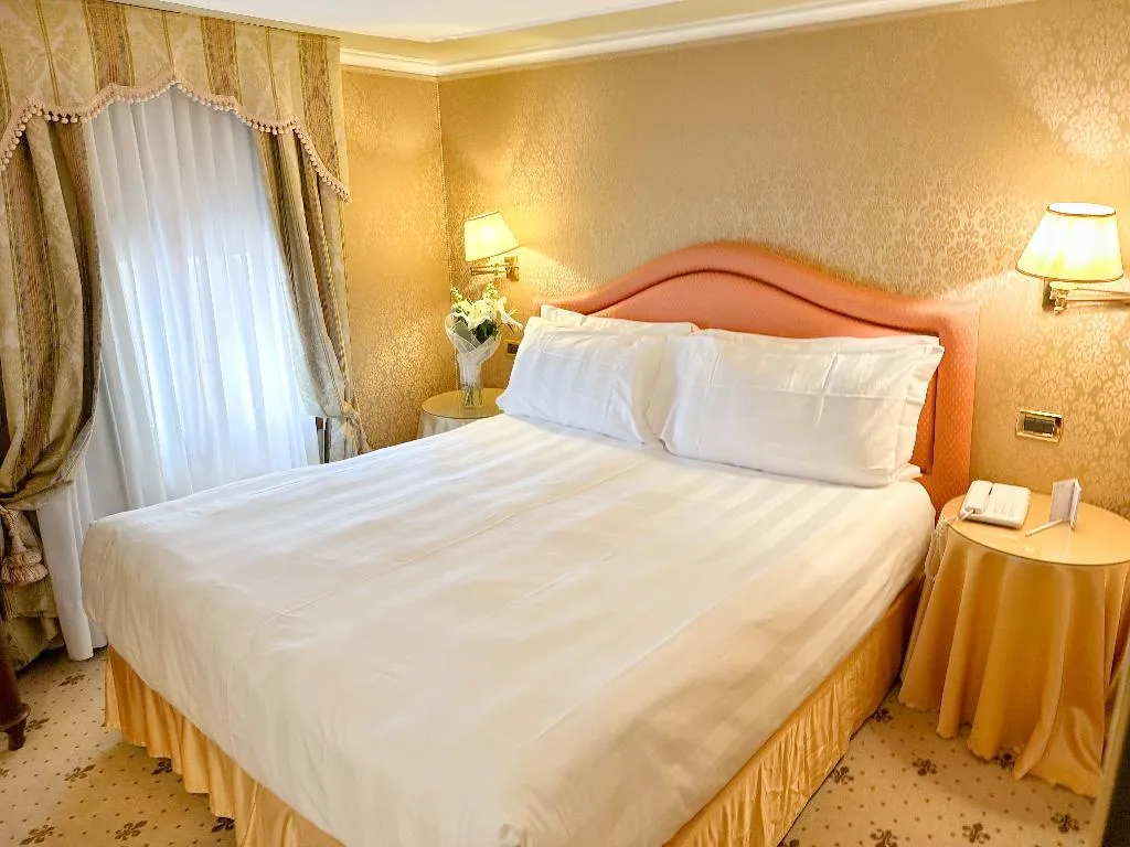 DOUBLE DELUXE Room, Colombina, Venice