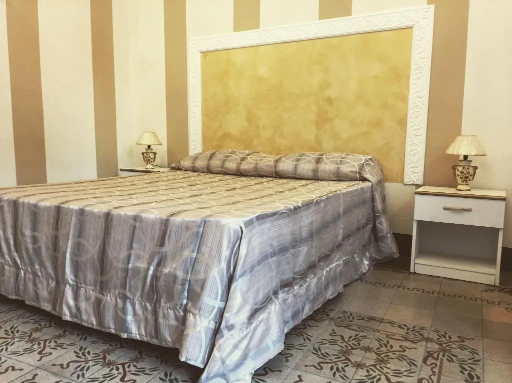 Room, Amantea Bed And Breakfast, Palermo