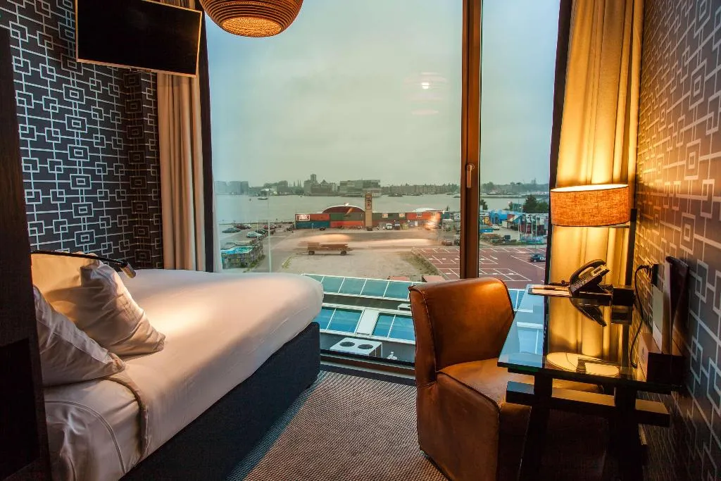 DOUBLE GUEST ROOM Room, DoubleTree by Hilton NDSM Wharf, Amsterdam