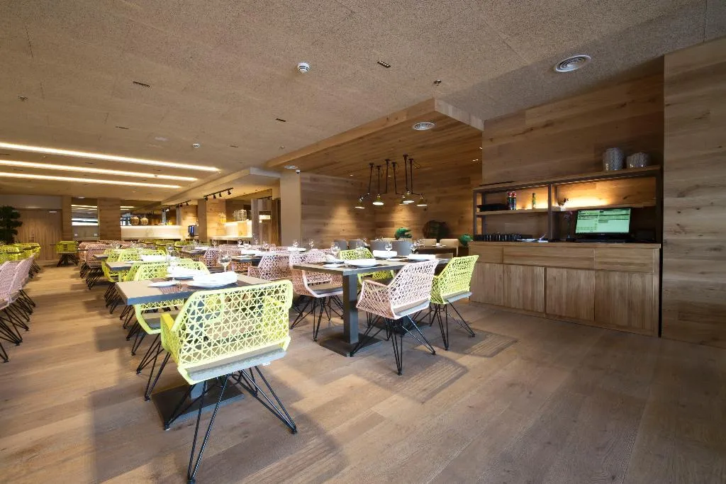 Restaurant, Zenit Sevilla, Seville