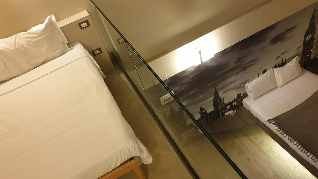 Room, Seven Rooms Milano, Milan