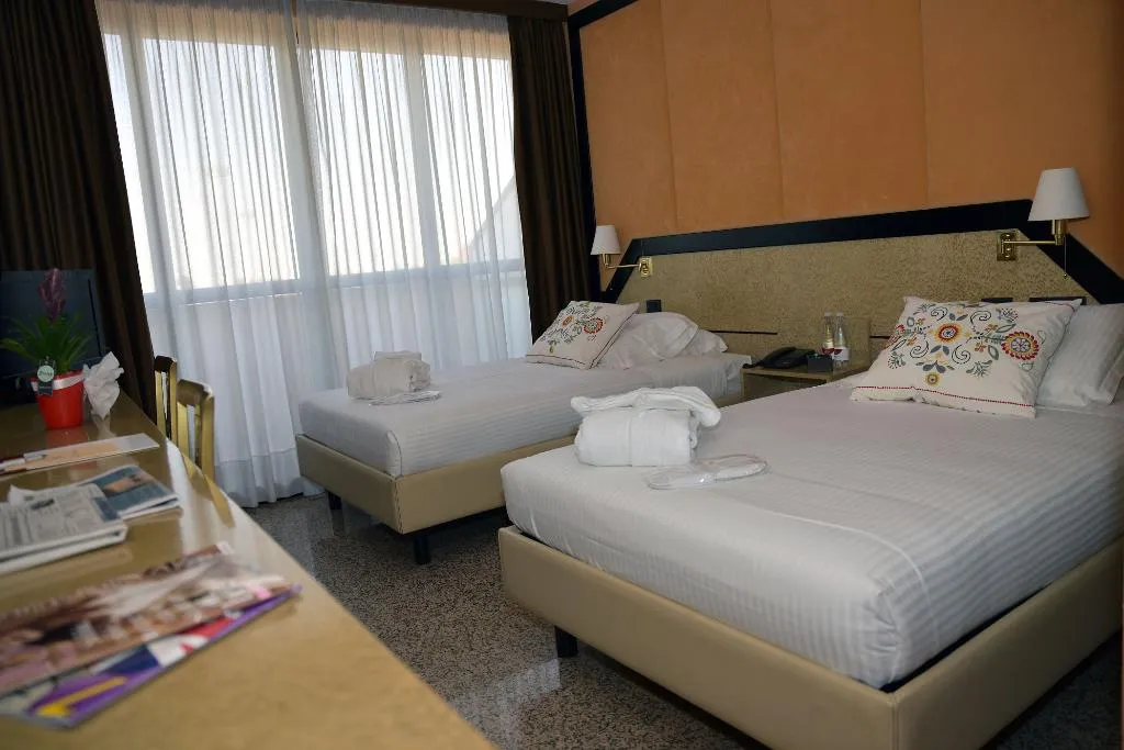 TWIN STANDARD Room, Hotel Diamante, Milan