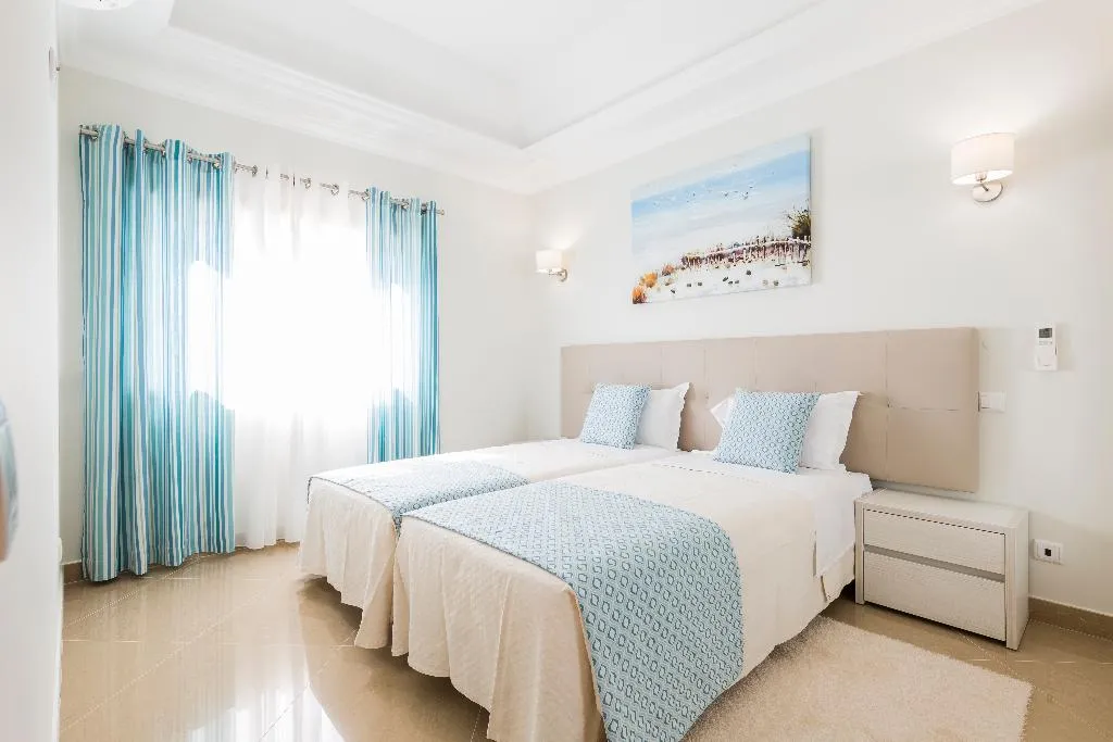 APARTMENT TWO BEDROOMS Room, Lakeside Country Club, Algarve