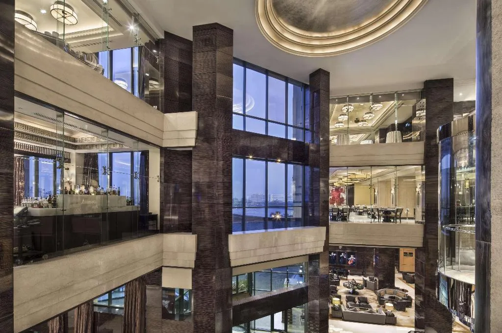 Lobby, Fairmont Nile City, Cairo