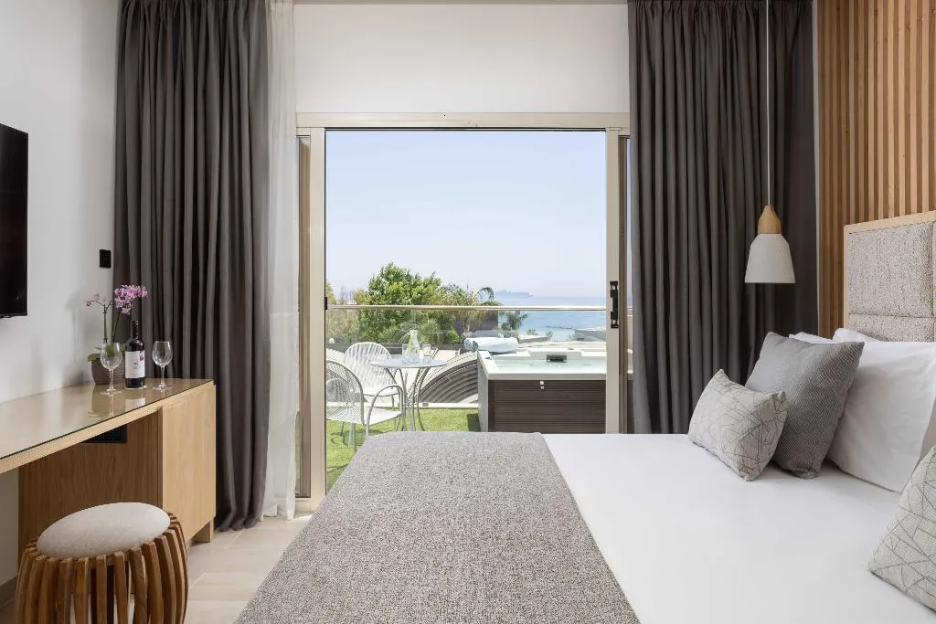 JUNIOR SUITE WITH JACUZZI Room, Atlantica Bay, Cyprus
